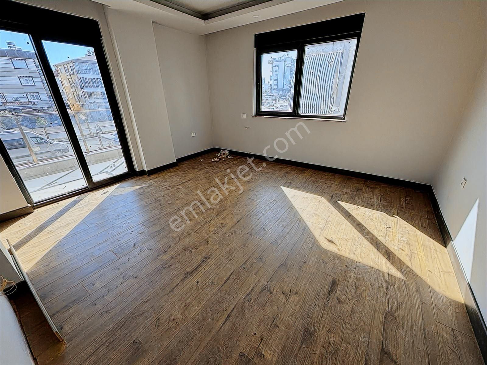 Dünya Göz Yakını,2+1 Ara Katta, Sıfır, Ayrı Mutfaklı, Asansörlü - Görsel 3