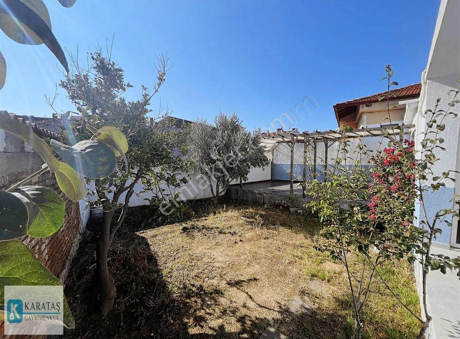 Karataş | Altınova Merkezde Bahçeli Ve Full Eşyalı Müstakil Ev - Görsel 13