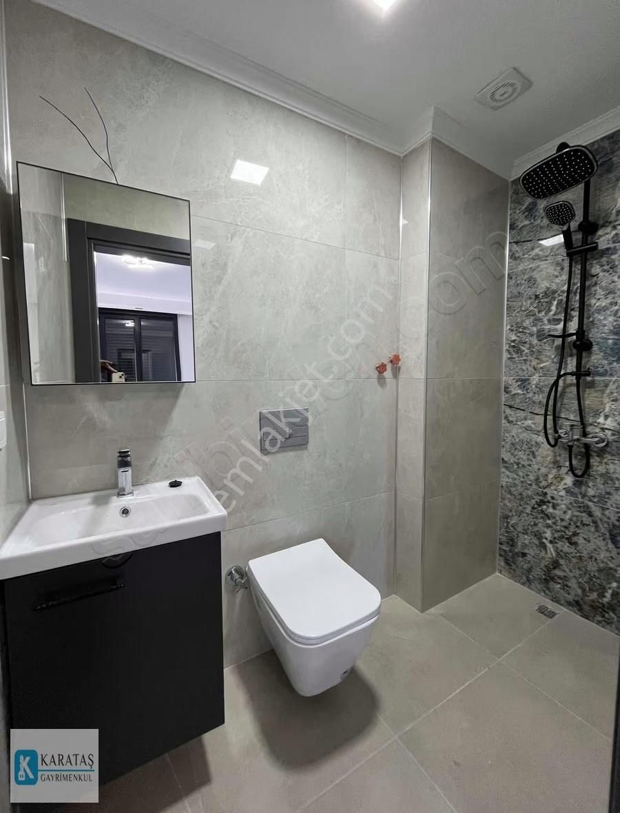 Altınova Sahilde Alt Katında Ekstra Odalı 4+1 Müstakil Parsel - Görsel 27