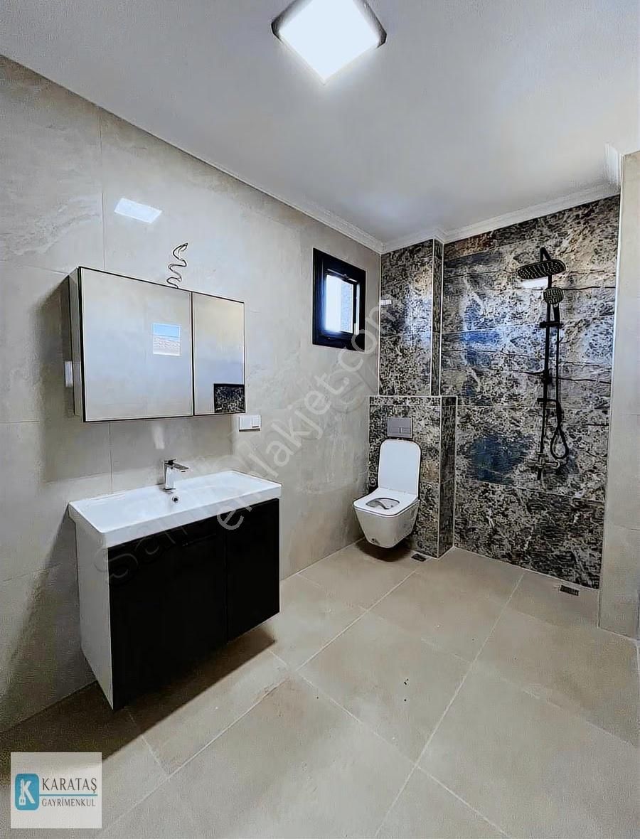 Altınova Sahilde Alt Katında Ekstra Odalı 4+1 Müstakil Parsel - Görsel 17