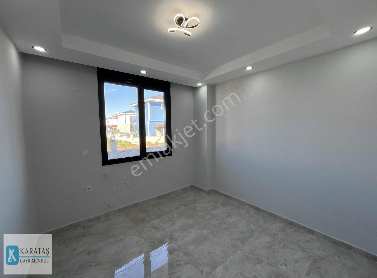 Altınova Sahilde Alt Katında Ekstra Odalı 4+1 Müstakil Parsel - Görsel 33