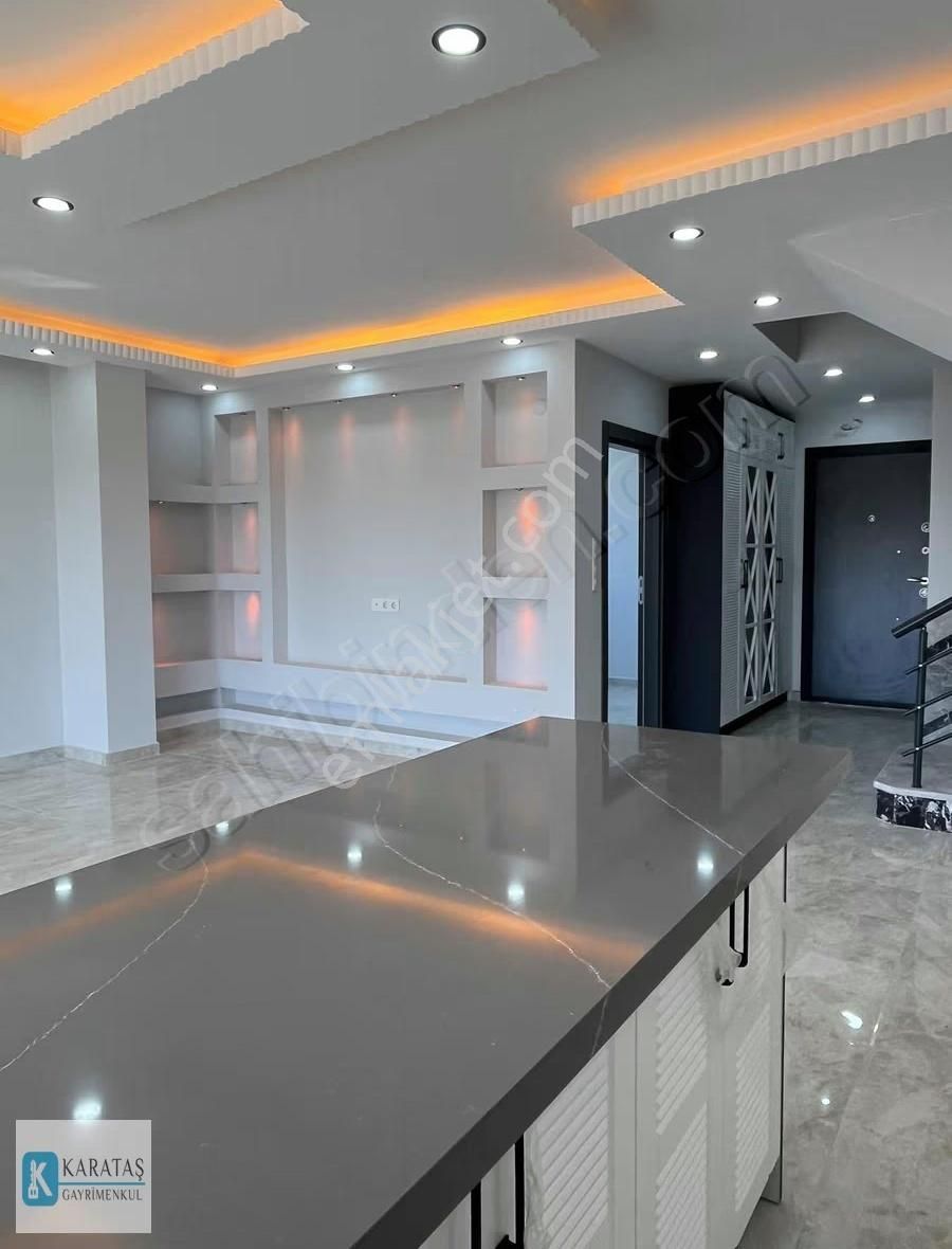 Altınova Sahilde Alt Katında Ekstra Odalı 4+1 Müstakil Parsel - Görsel 20