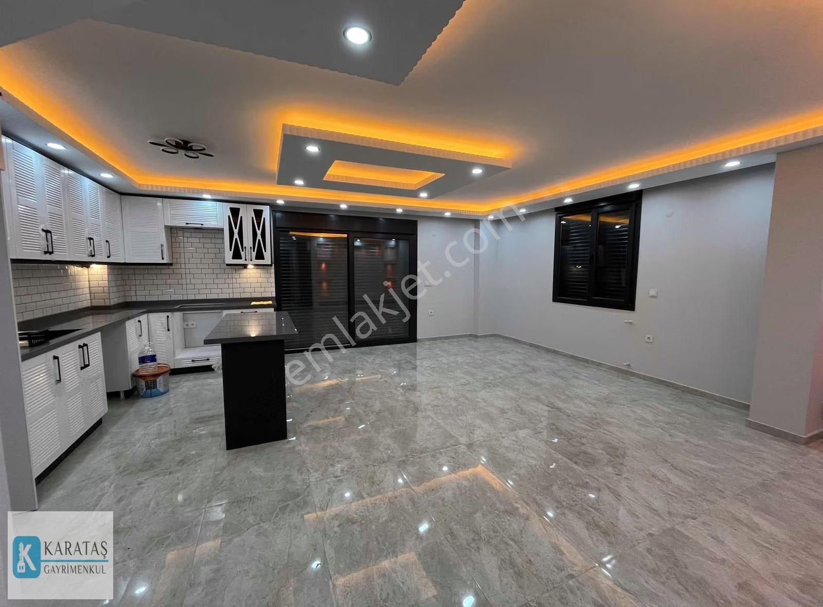 Altınova Sahilde Alt Katında Ekstra Odalı 4+1 Müstakil Parsel - Görsel 24