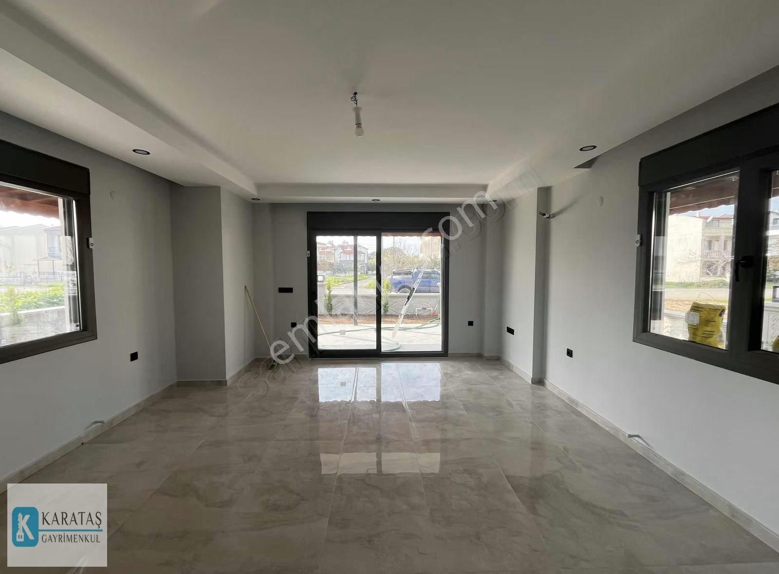 Altınova Sahilde Müstakil Bahçeli Lüks 4+1 Sıfır Villa - Görsel 24