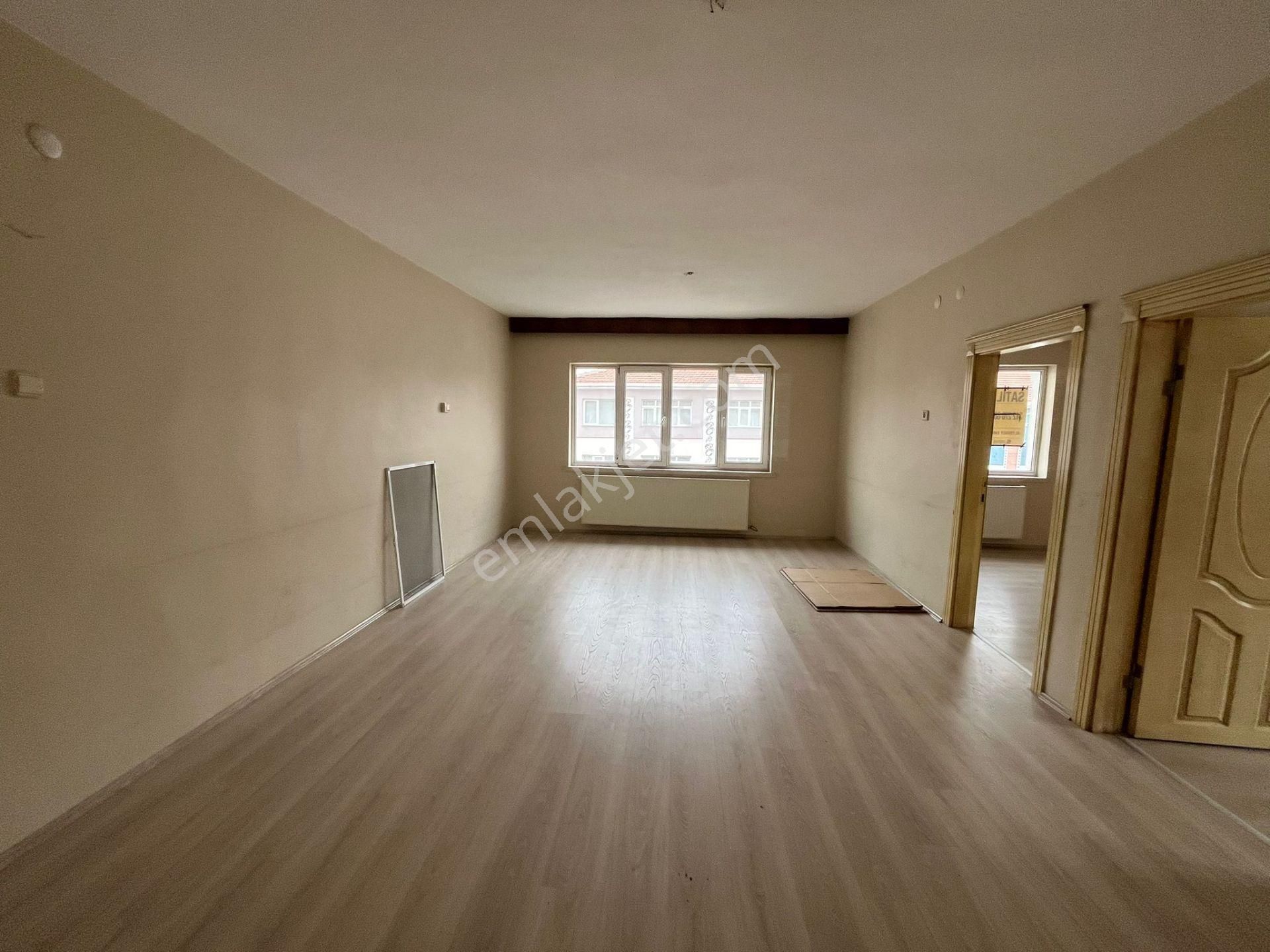 M.ç. Emlaktan Maraşal Çakmak Mahallesinde Merkeze Yakın 3+1 Ön Cephede. - Görsel 10