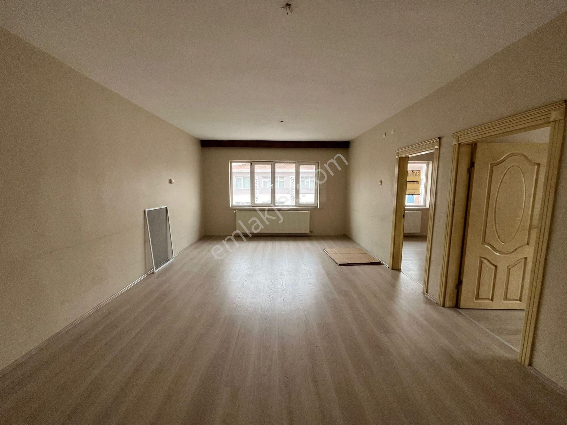 M.ç. Emlaktan Maraşal Çakmak Mahallesinde Merkeze Yakın 3+1 Ön Cephede. - Görsel 7