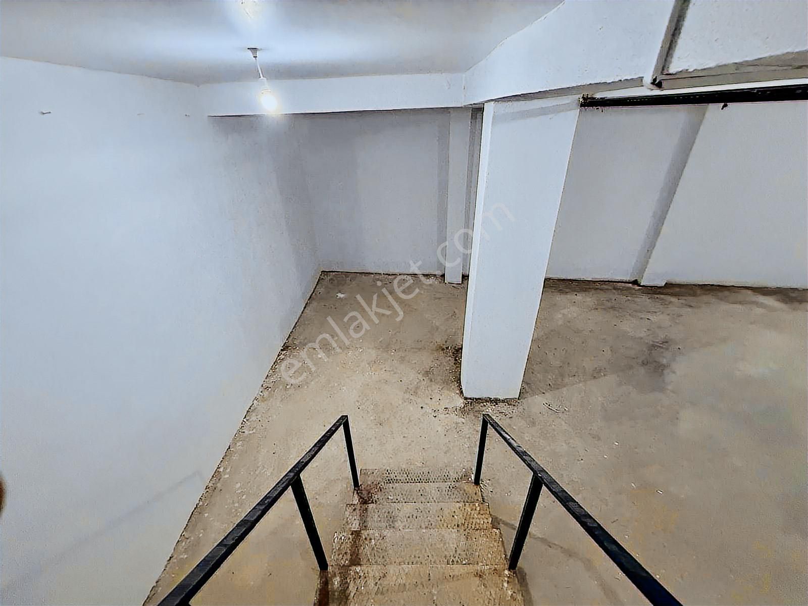 Sakarya Bosna Caddesi Üzeri Kiralık 90m2 Depo - Görsel 2