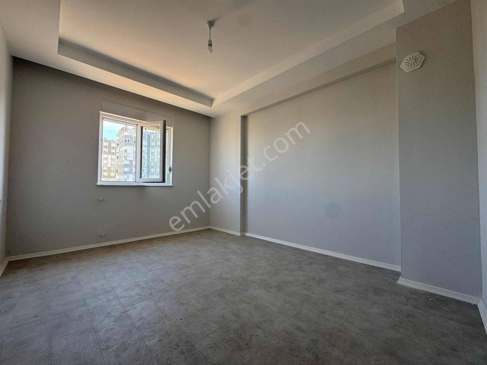 V. Karşıyaka Mahallesi 2+1 Ayrı Mutfak Geniş Satılık Daire - Görsel 3