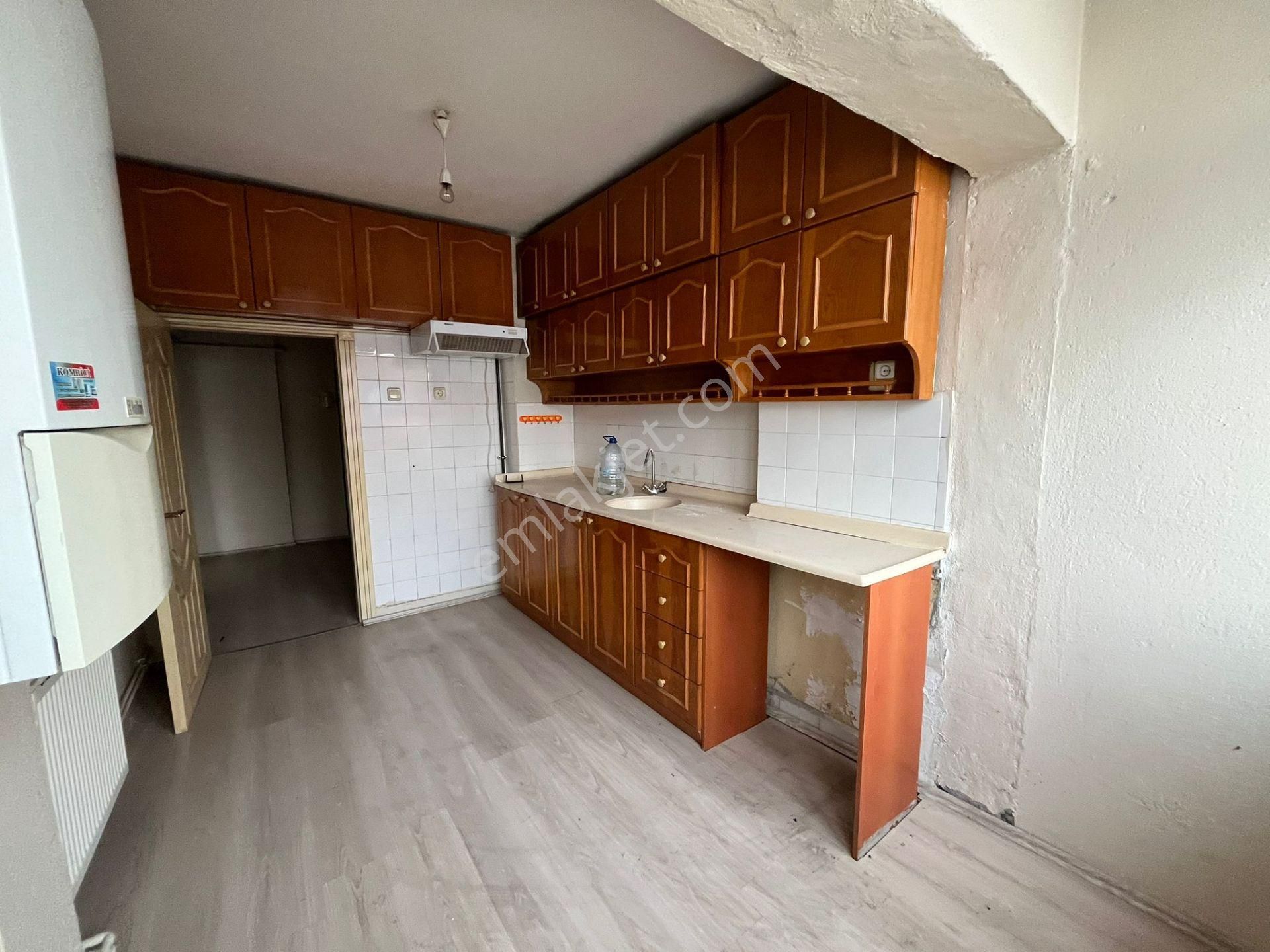 Mç Emlak'tan Mareşal Çakmak Mahallesin'de 3+1 Satılık Daire - Görsel 2