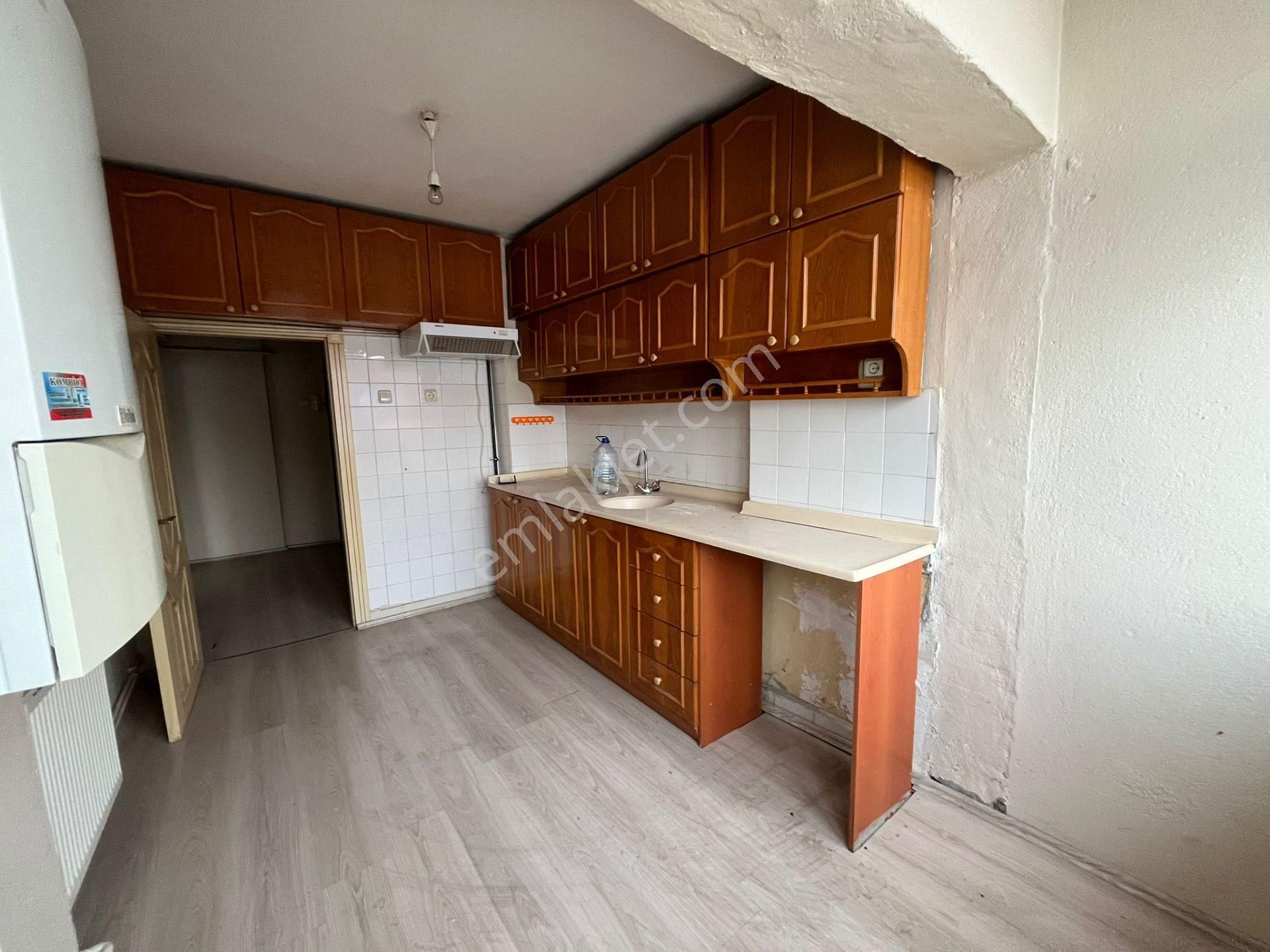 Mç Emlak'tan Mareşal Çakmak Mahallesin'de 3+1 Satılık Daire - Görsel 3