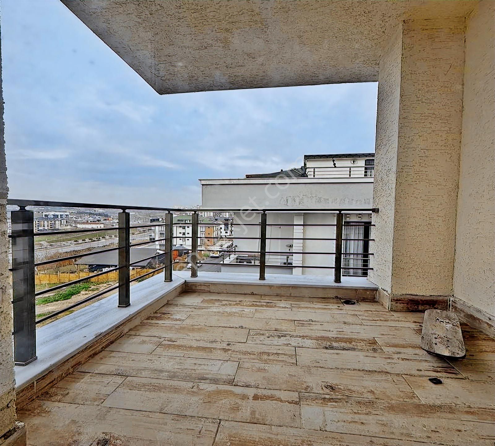 Beylikdüzü West Marina'ya Komşu Full Deniz Manzaralı 3+2 Dubleks - Görsel 8