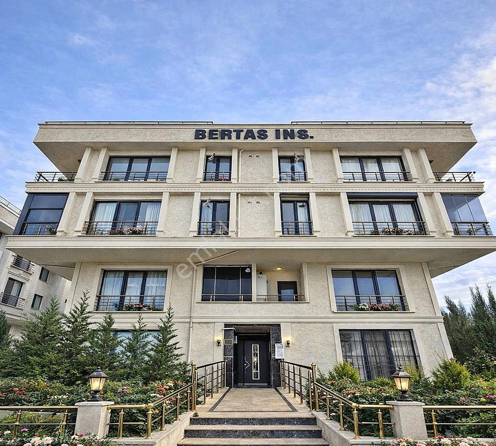 Beylikdüzü West Marina'ya Komşu Full Deniz Manzaralı 3+2 Dubleks