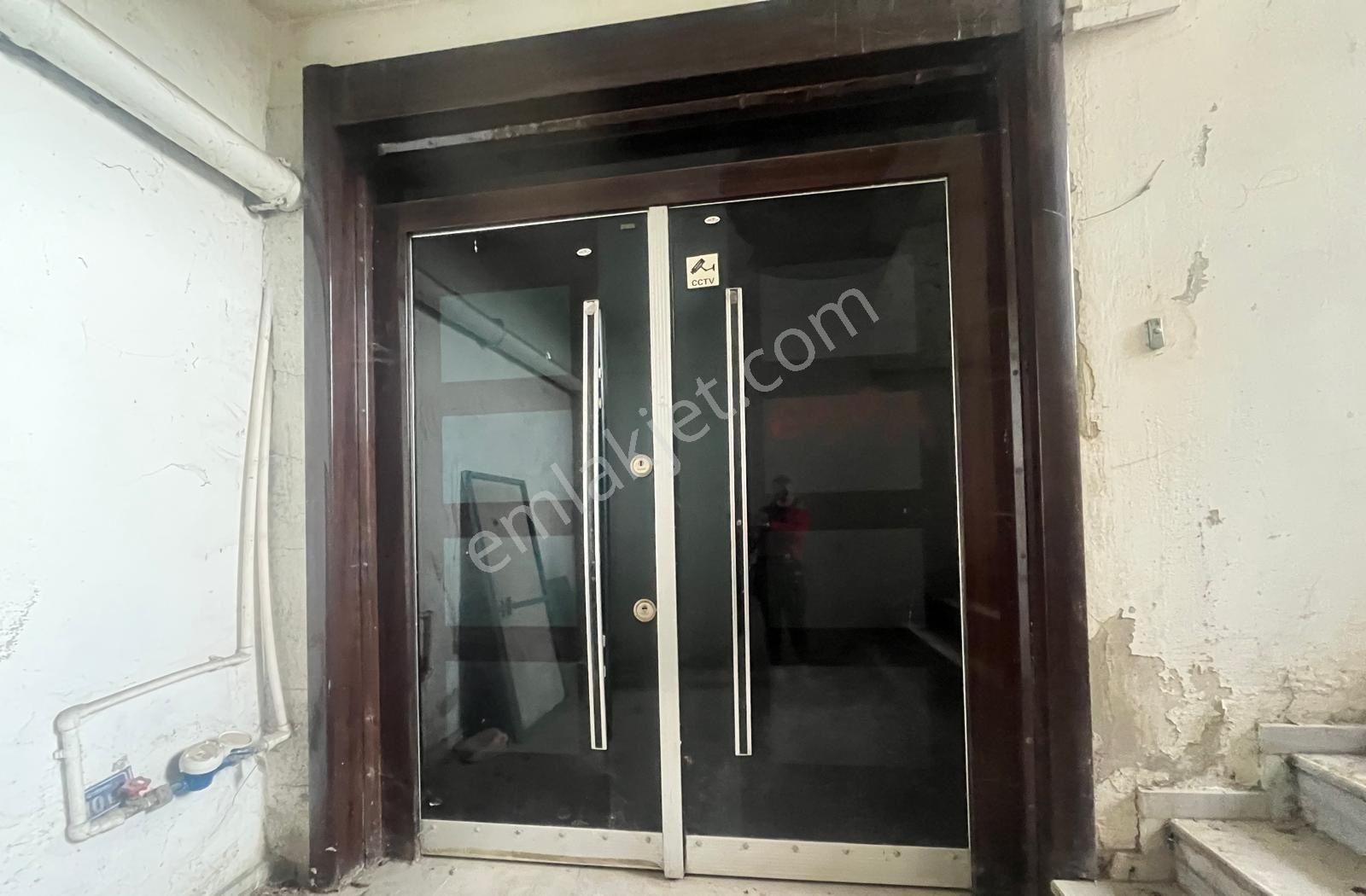 Marmaray Durağının Tam Karşısı Satılık 568 M² Depo / İş Yeri - Görsel 5