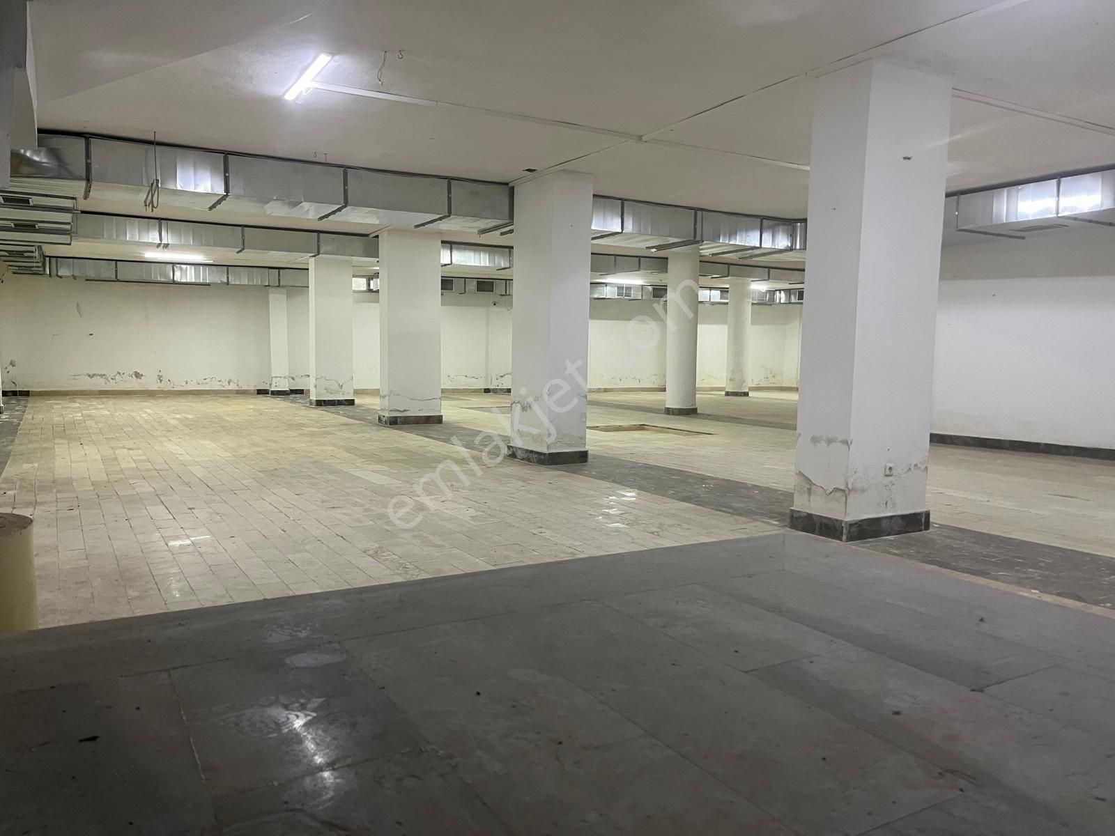 Marmaray Durağının Tam Karşısı Satılık 568 M² Depo / İş Yeri - Görsel 8