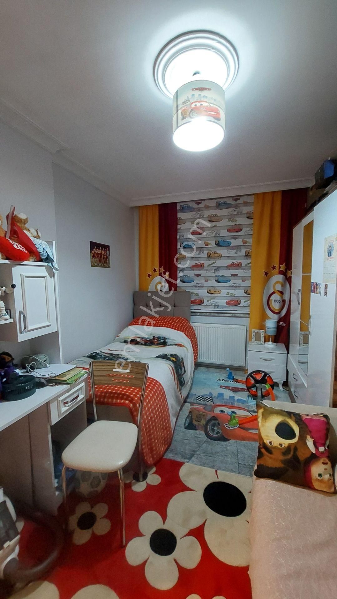 Suzan Emlaktan Guzelyalı Burgaz Mah Geniş Yenı 2+1 Daire - Görsel 5