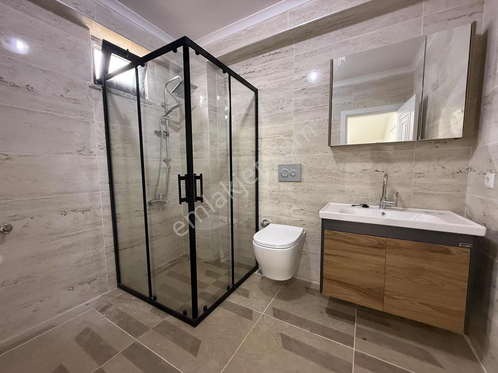 Karasu Aziziye'de Geniş Teras Havuzlu Villa - Görsel 31