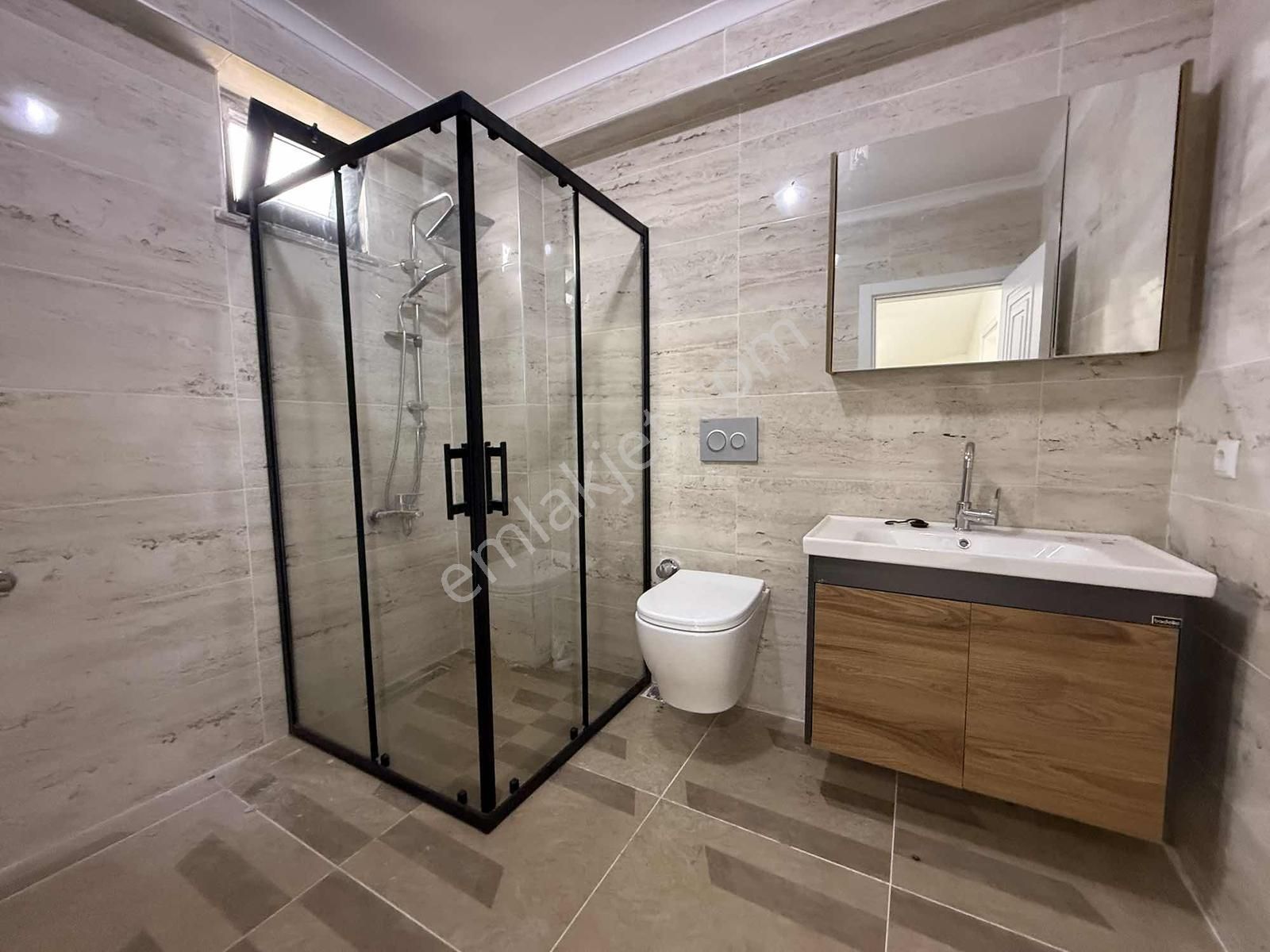 Karasu Aziziye'de Geniş Teras Havuzlu Villa - Görsel 30