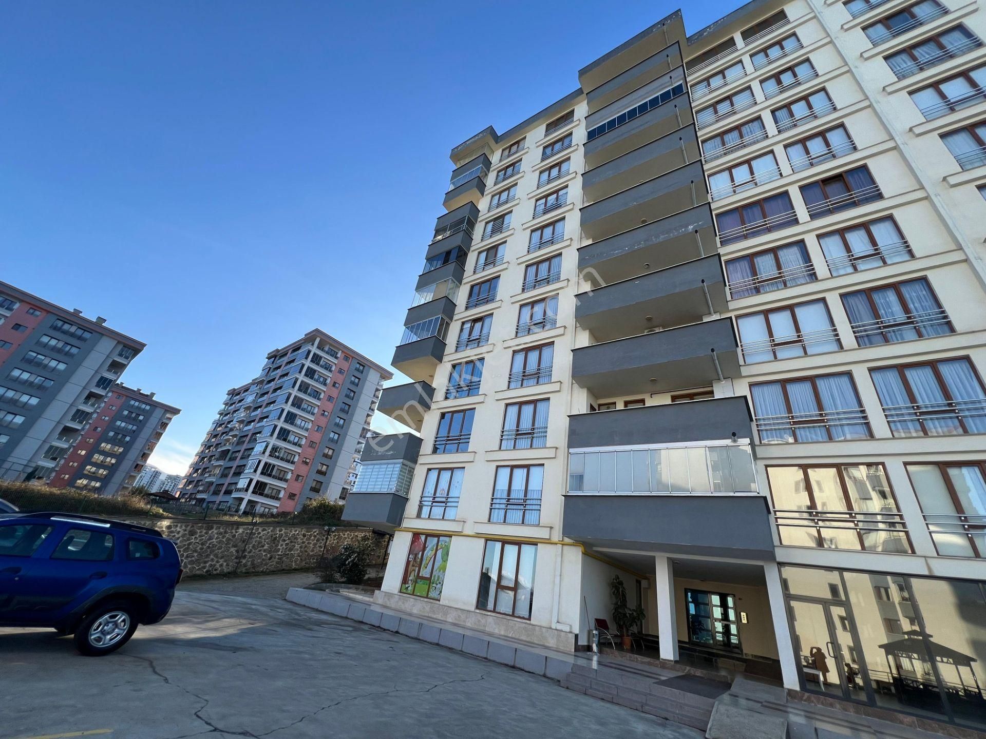 Trabzon Yalıncak Florya Sitesi Deniz Manzaralı 3+1 Kiralık Daire