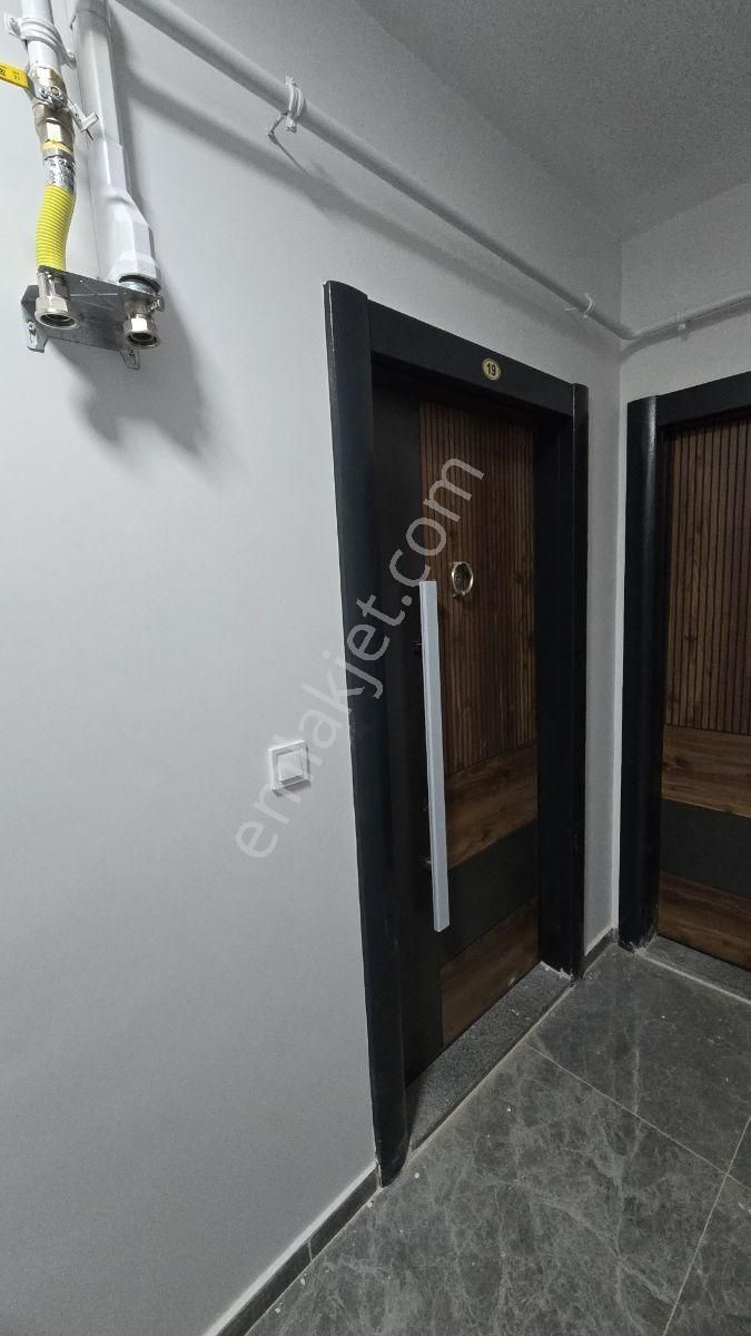 Üniversite Mah. 1+1 4.kat Kiralık Sıfır Daire - Görsel 11