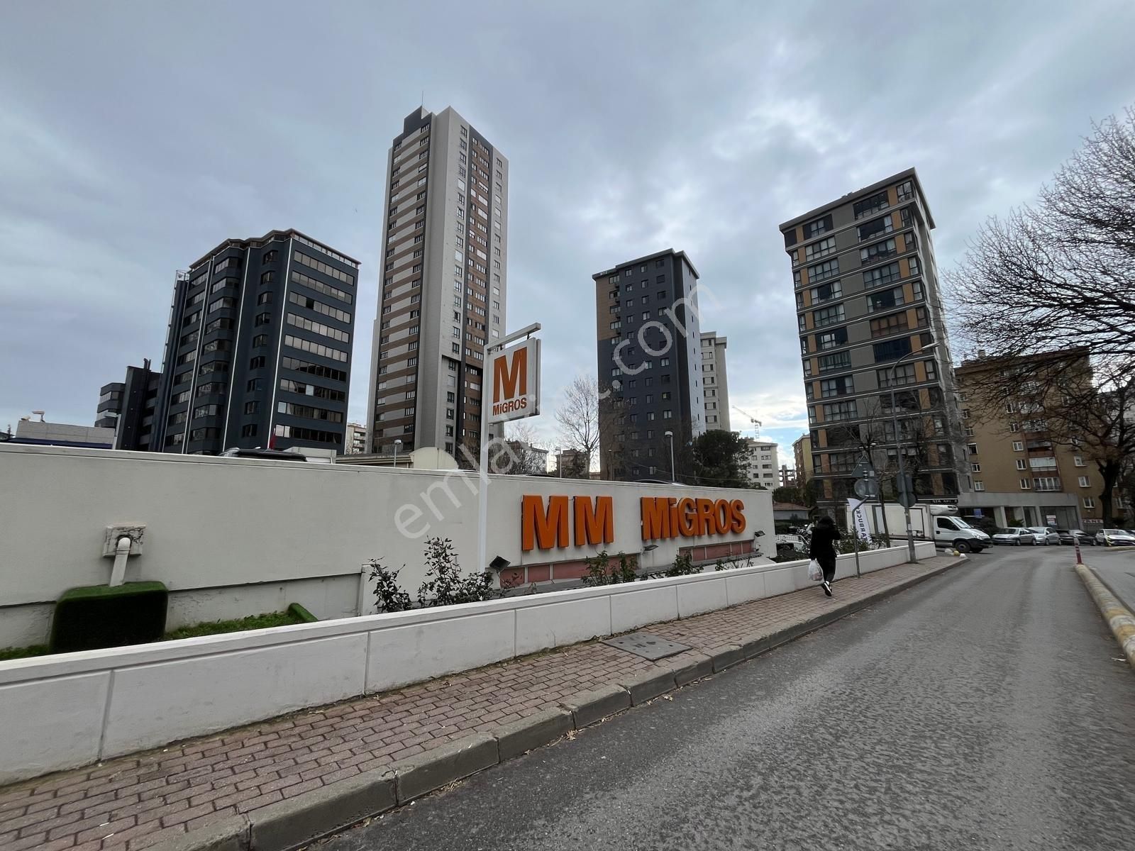 Utkudan Kozyatağı Bayar Cad. Yakın Deniz Manzaralı Satılık 2+1 - Görsel 6