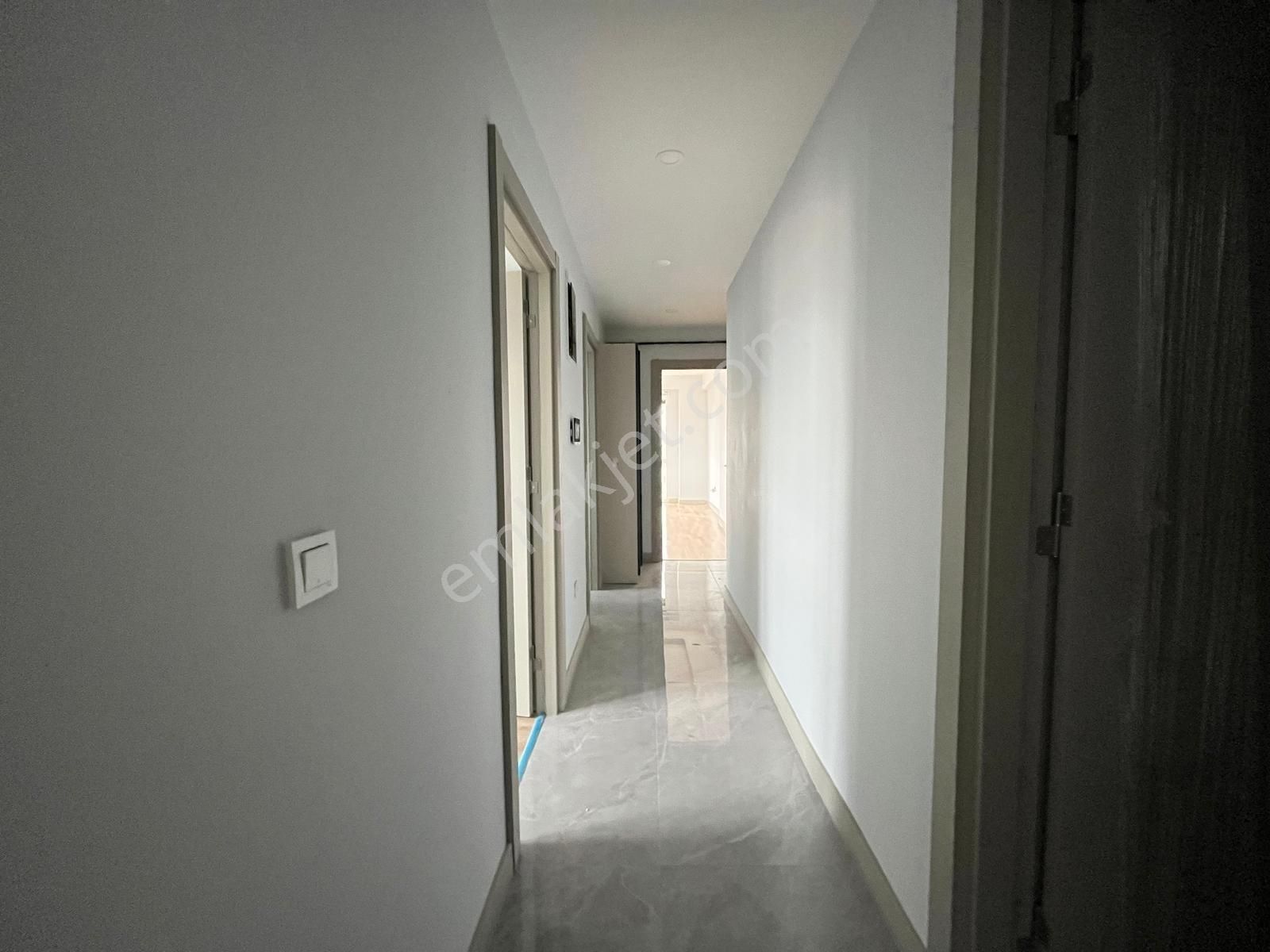 Utkudan Kozyatağı Bayar Cad. Yakın Deniz Manzaralı Satılık 2+1 - Görsel 24