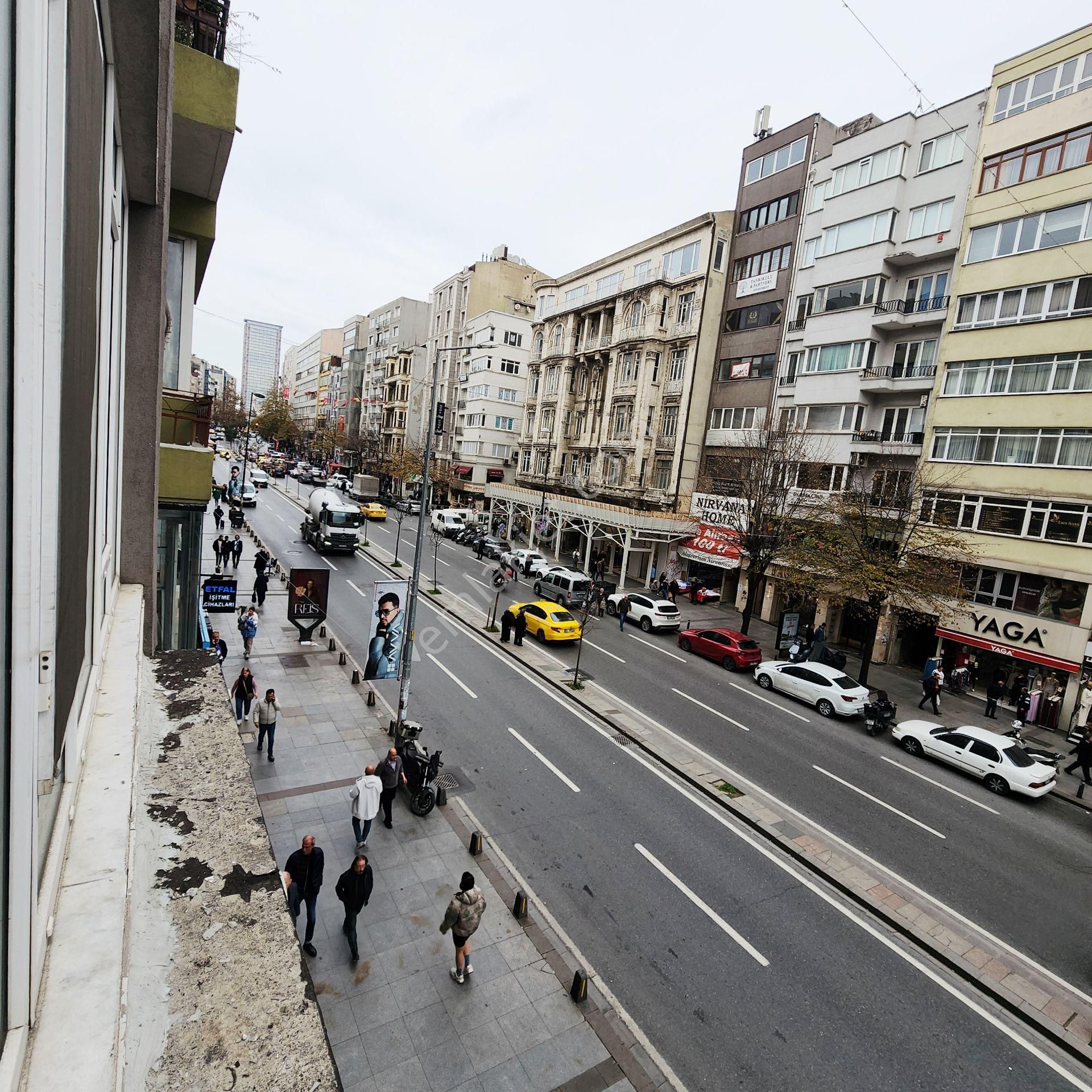 Halaskargazi'ye Cepheli 125 M2 Asansörlü 2+1 Satılık Daire - Görsel 15