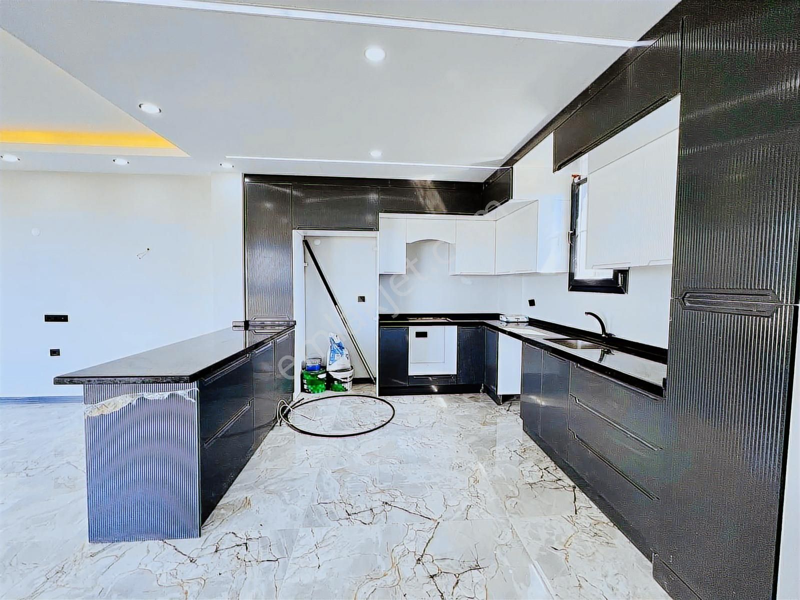 Mega Yapıdan 320m² Arsa İçinde Deniz Manzaralı 5+1 Lüx Müstakil - Görsel 10