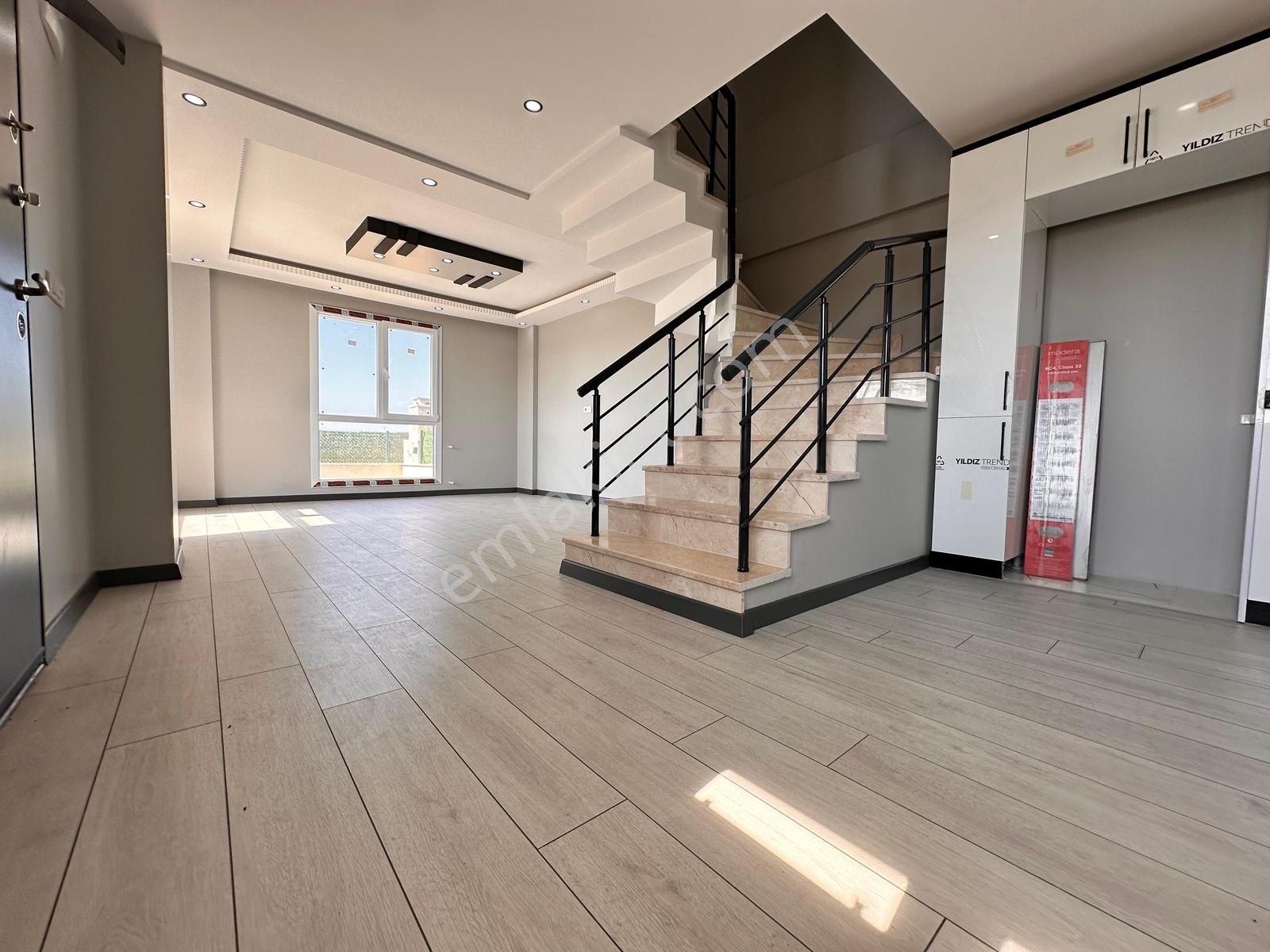 Mega Yapıdan Merkezi Konum Deniz Manzaralı İskanlı 4+1 Lüx Villa - Görsel 24