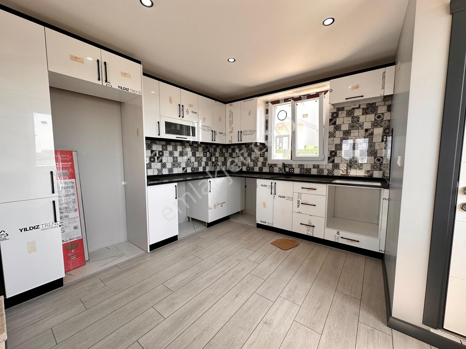 Mega Yapıdan Merkezi Konum Deniz Manzaralı İskanlı 4+1 Lüx Villa - Görsel 12