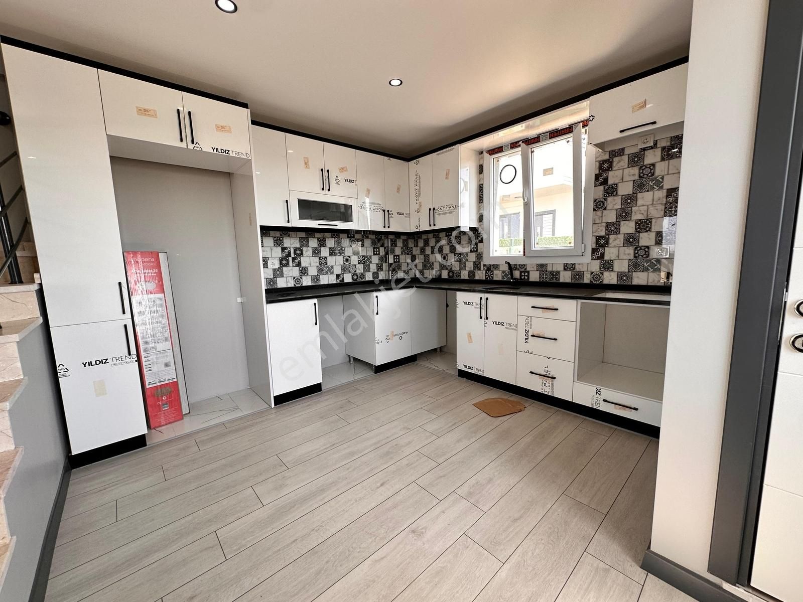 Mega Yapıdan Merkezi Konum Deniz Manzaralı İskanlı 4+1 Lüx Villa - Görsel 9