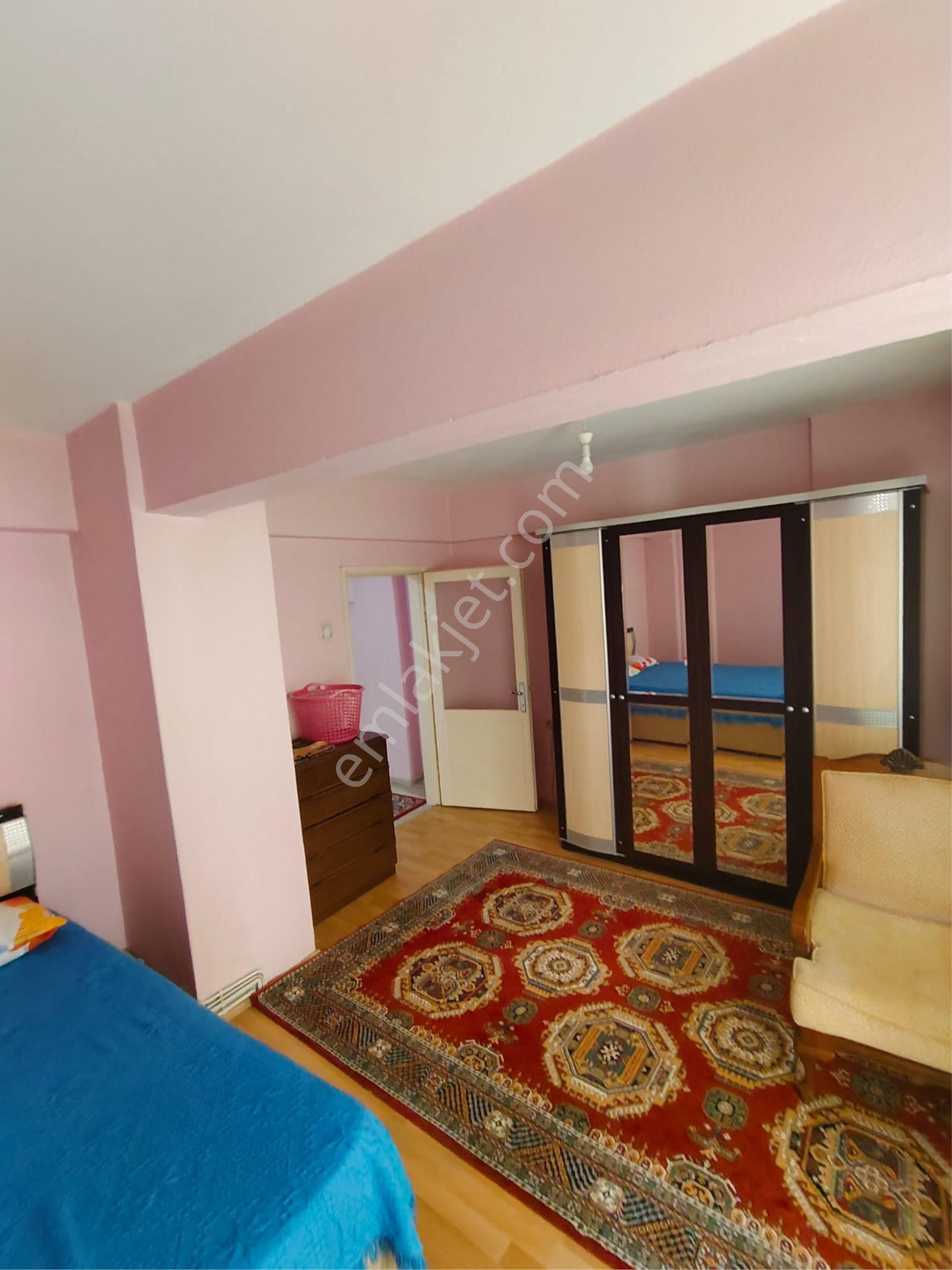 Hancerli Mahallesinde İci Temiz Satılık Daire - Görsel 9