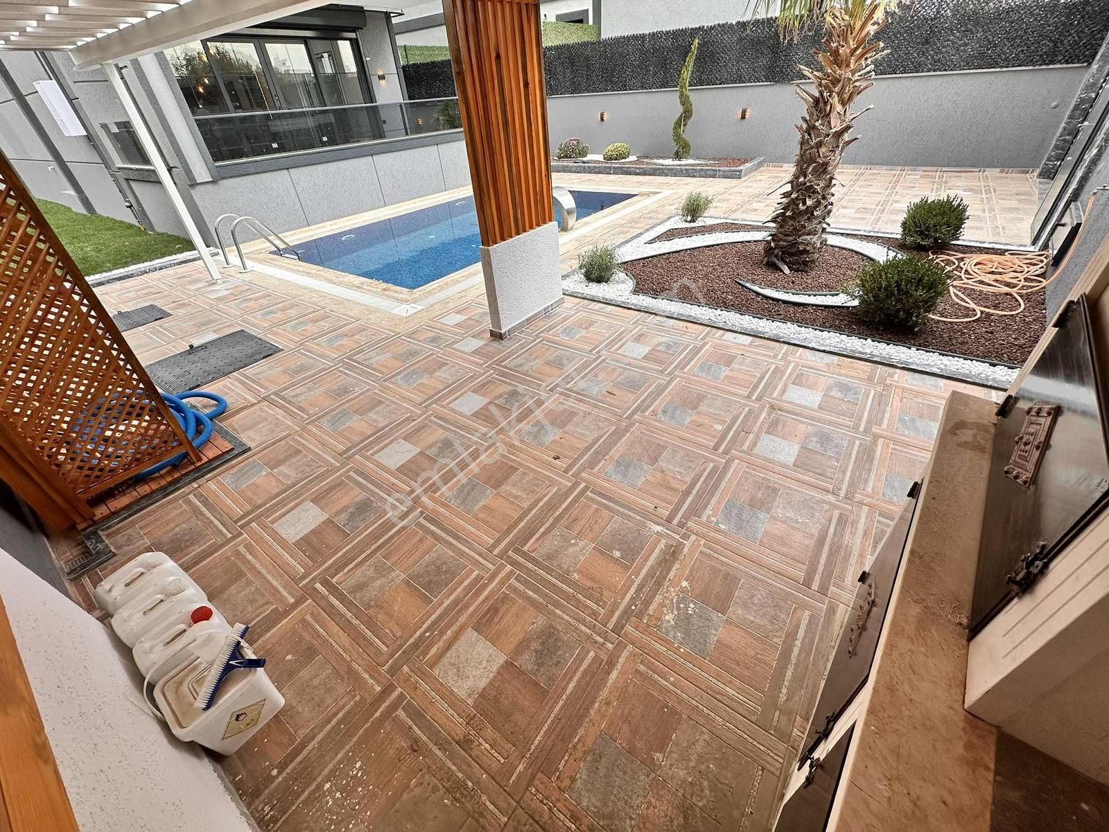 Mega Yapıdan Deniz Manzaralı Havuzlu İskanlı 5+1 Müstakil - Görsel 5