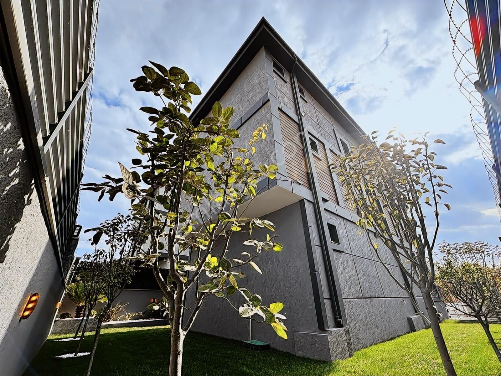 Mega Yapıdan Deniz Manzaralı Havuzlu İskanlı 5+1 Müstakil - Görsel 28