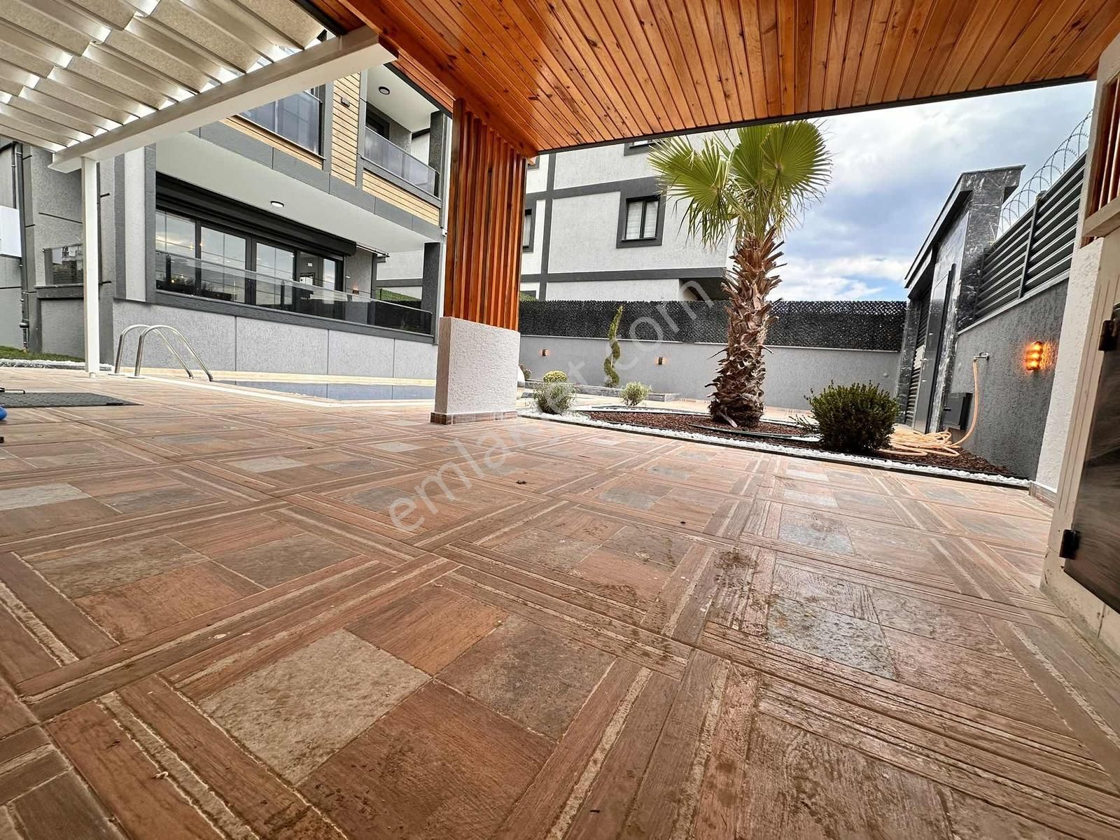 Mega Yapıdan Deniz Manzaralı Havuzlu İskanlı 5+1 Müstakil - Görsel 27