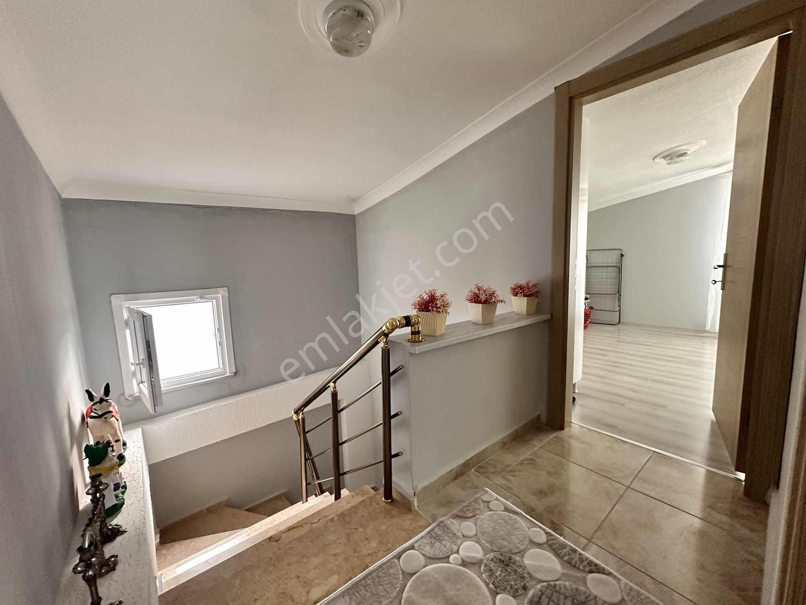 Mega Yapıdan Merkezi Konumlu İskanlı Uygun Fiyata 4+1 Lüx Villa - Görsel 19