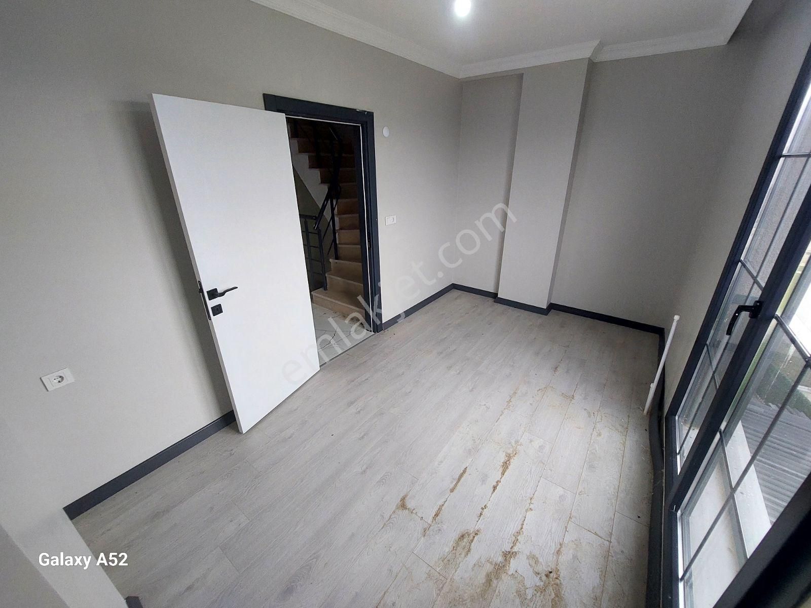 Mega Yapıdan Merkezi Konum Geniş Bahçeli 4+1 Lüx Villa - Görsel 15