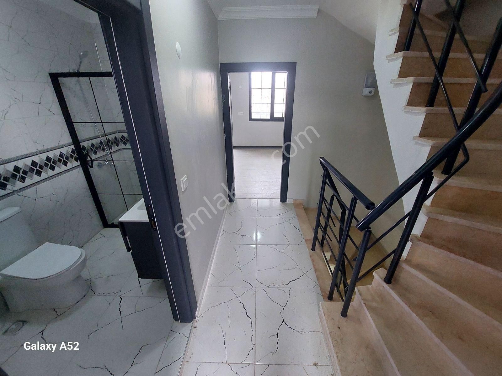 Mega Yapıdan Merkezi Konum Geniş Bahçeli 4+1 Lüx Villa - Görsel 35