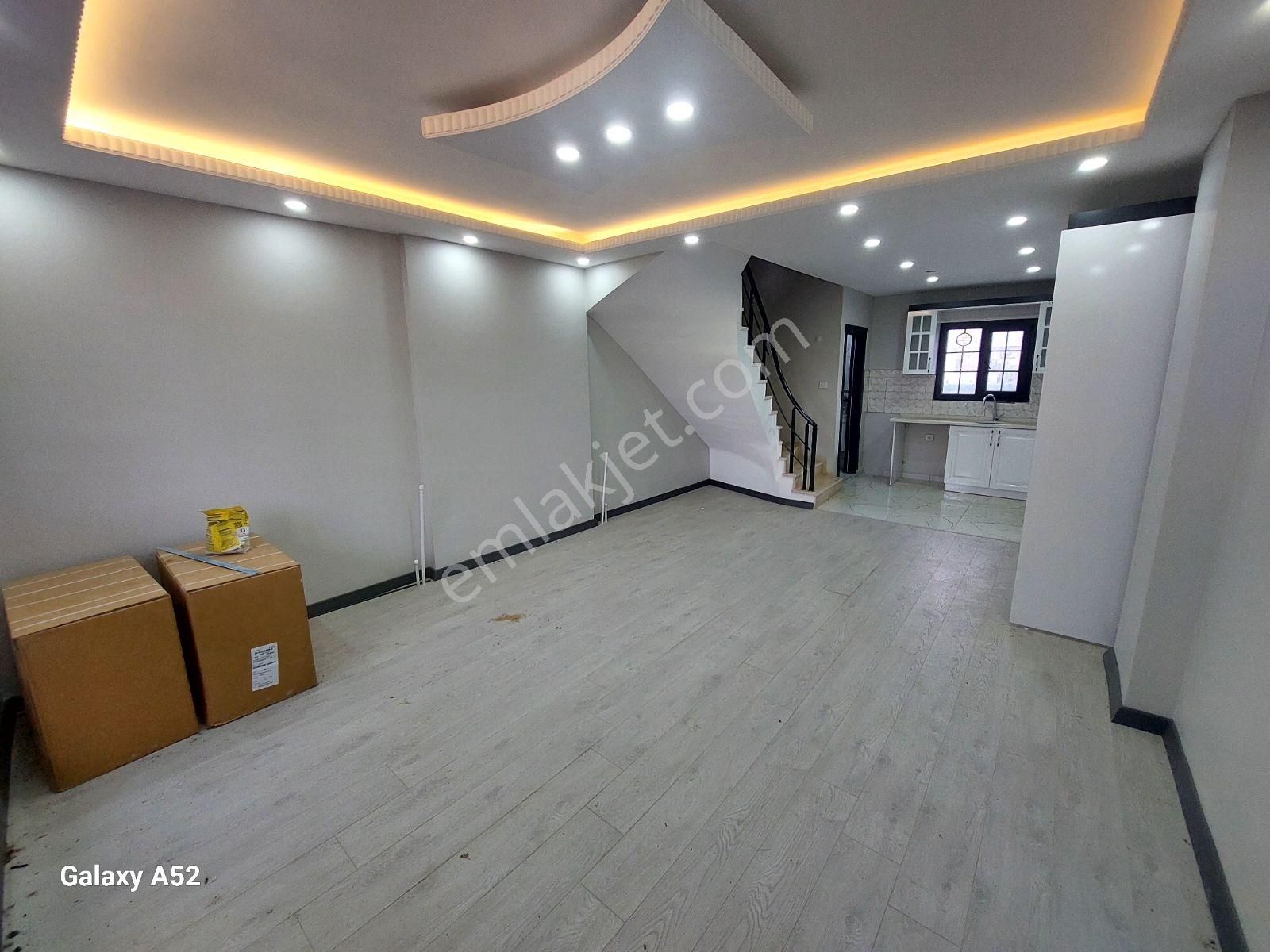 Mega Yapıdan Merkezi Konum Geniş Bahçeli 4+1 Lüx Villa - Görsel 28