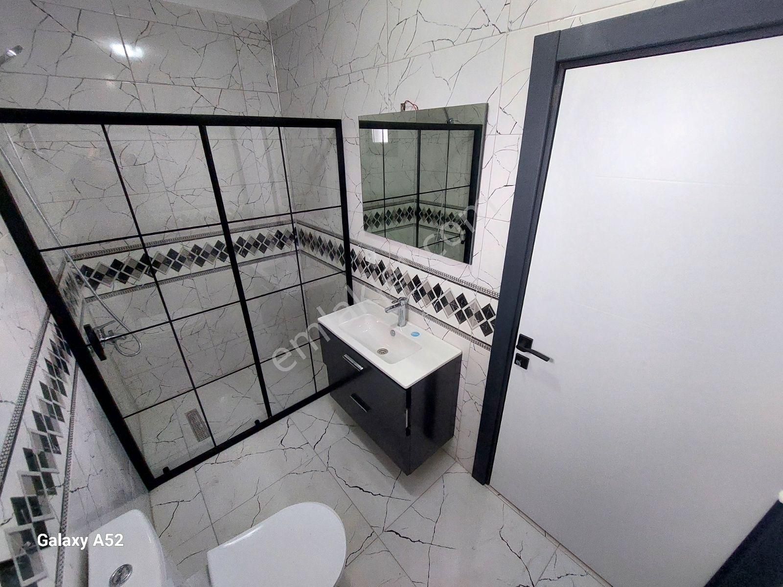 Mega Yapıdan Merkezi Konum Geniş Bahçeli 4+1 Lüx Villa - Görsel 2