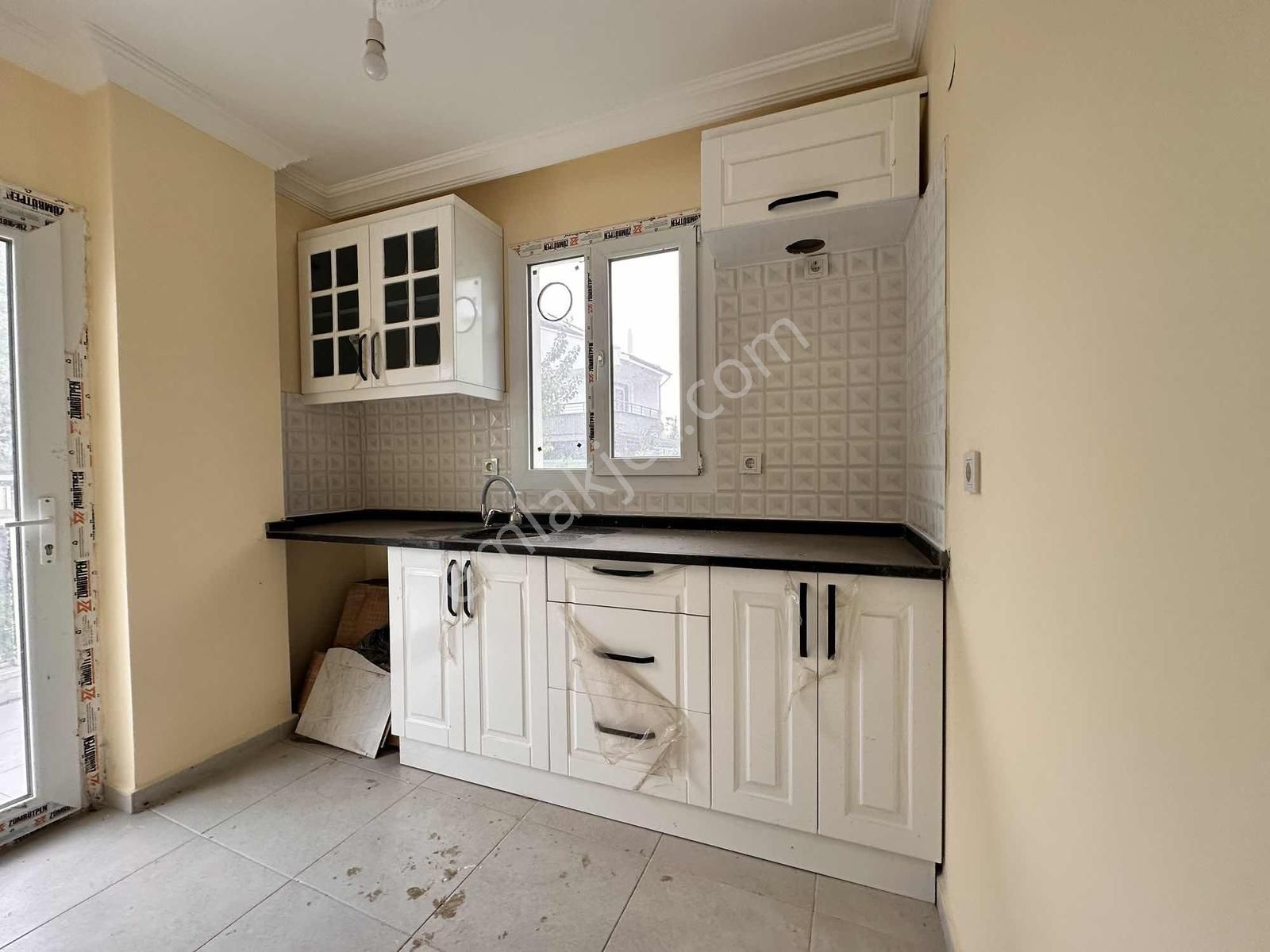 Mega Yapıdan Merkezde İskanlı Geniş Bahçeli 3+1 Lüx Villa - Görsel 7