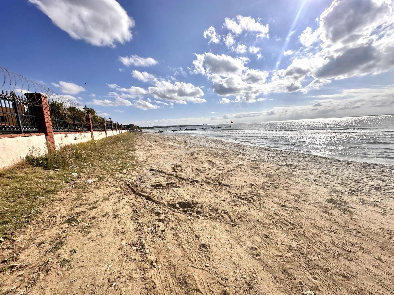 Mega Yapıdan Merkezde İskanlı Geniş Bahçeli 3+1 Lüx Villa - Görsel 16