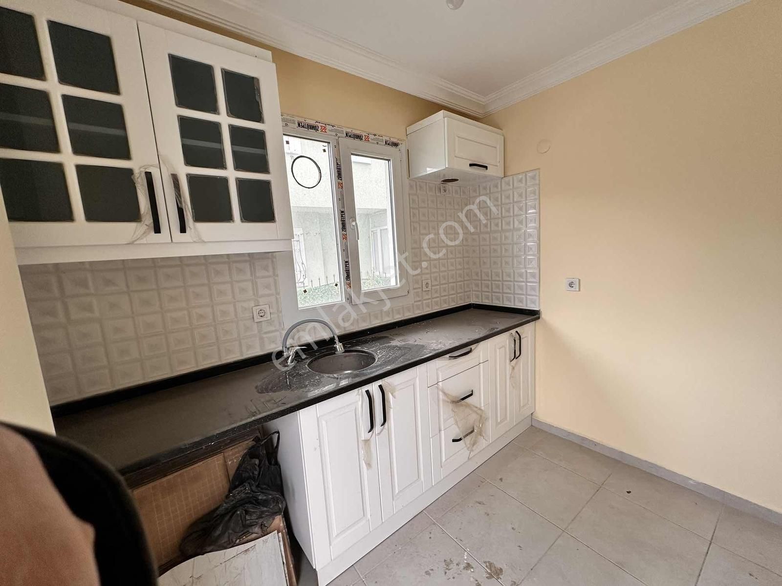 Mega Yapıdan Merkezde İskanlı Geniş Bahçeli 3+1 Lüx Villa - Görsel 27