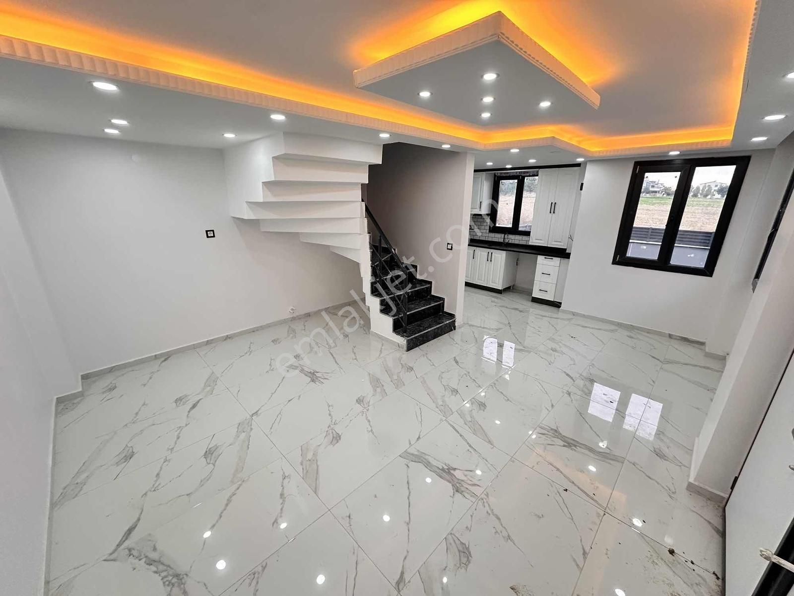 Mega Yapıdan Merkezi Konum Deniz Manzaralı İskanlı 3+1 Lüx Villa - Görsel 2