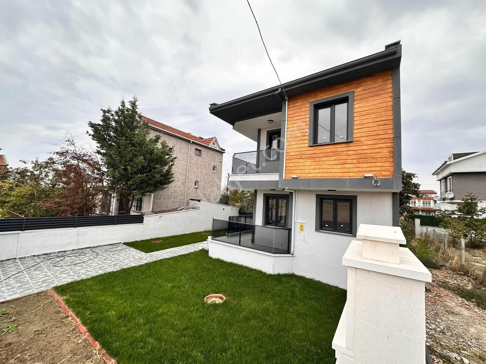 Mega Yapıdan Merkezi Konum Deniz Manzaralı İskanlı 3+1 Lüx Villa - Görsel 3