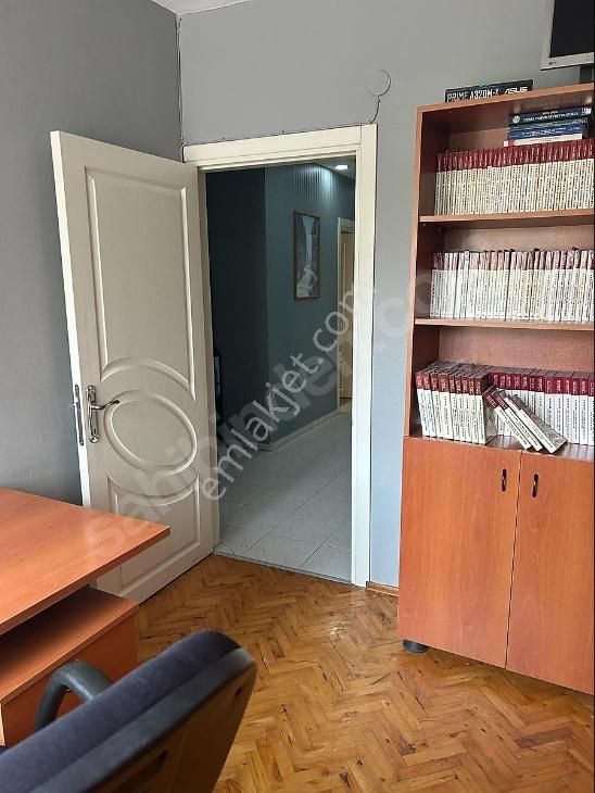 Osmaniye Avukatlar Bölgesi Ofise Uygun Satılık 3+1daire Ön Cephe - Görsel 11