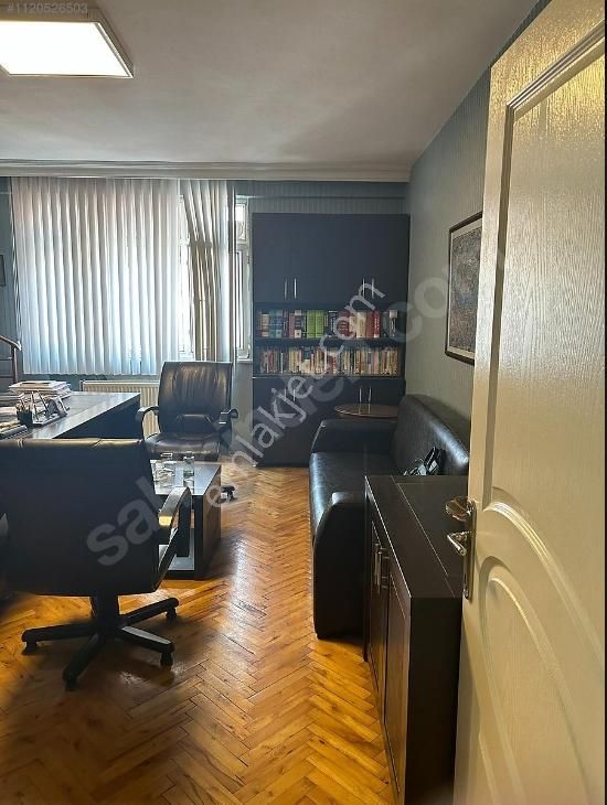 Osmaniye Avukatlar Bölgesi Ofise Uygun Satılık 3+1daire Ön Cephe - Görsel 3