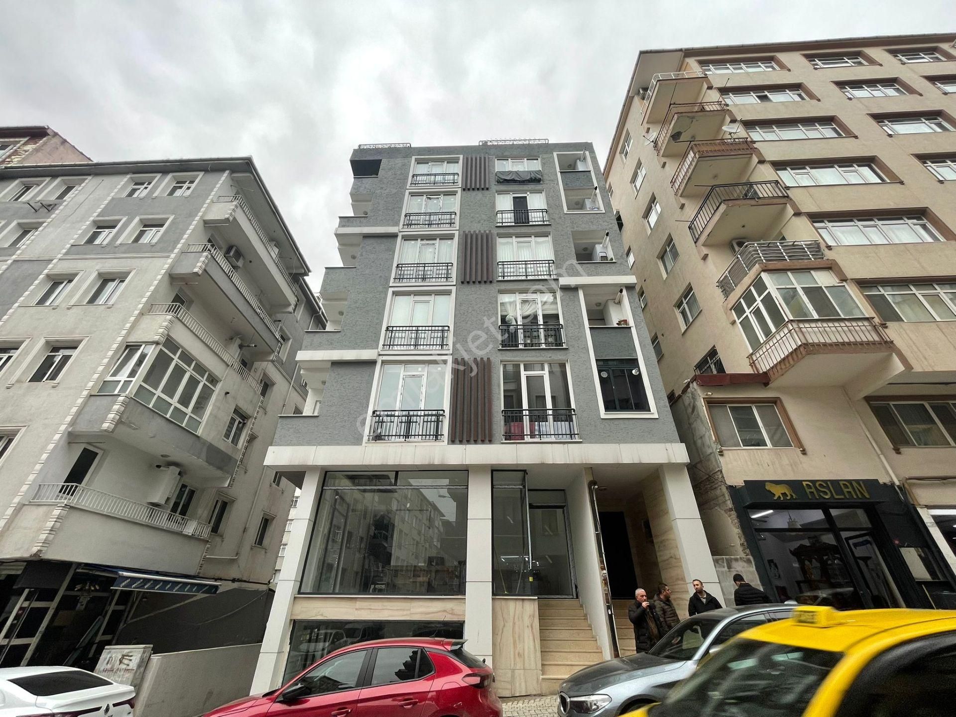 İstanbul House'dan Bahçelievler'de Yeni Binada 100m2 Dükkan