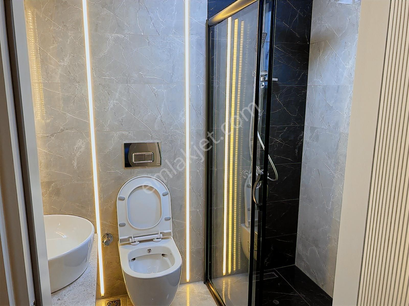 Altıntaş Mahallesinde Lüks, Ferah, Eşyalı 3+1 Kiralık Daire - Görsel 5