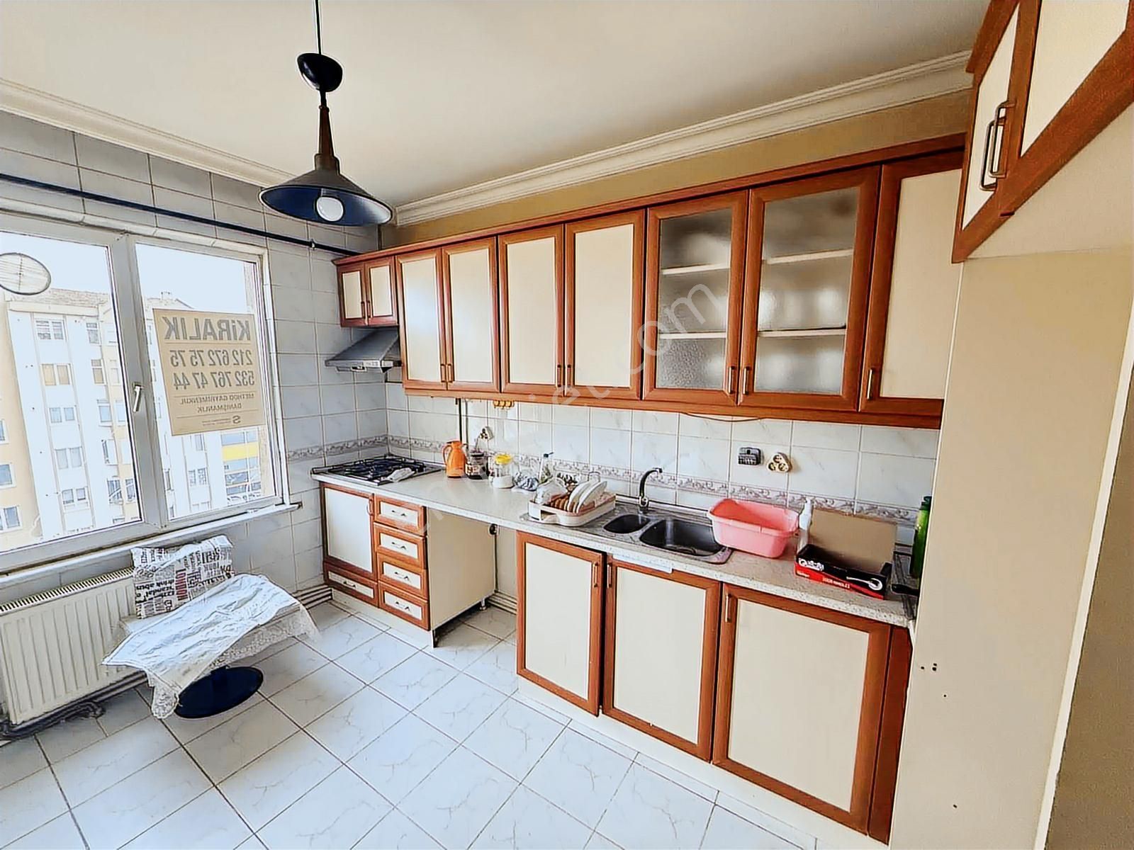 Bahçeşehir Esenkent Erguvan Evlerinde Ferah Kiralık 3+1 Daire