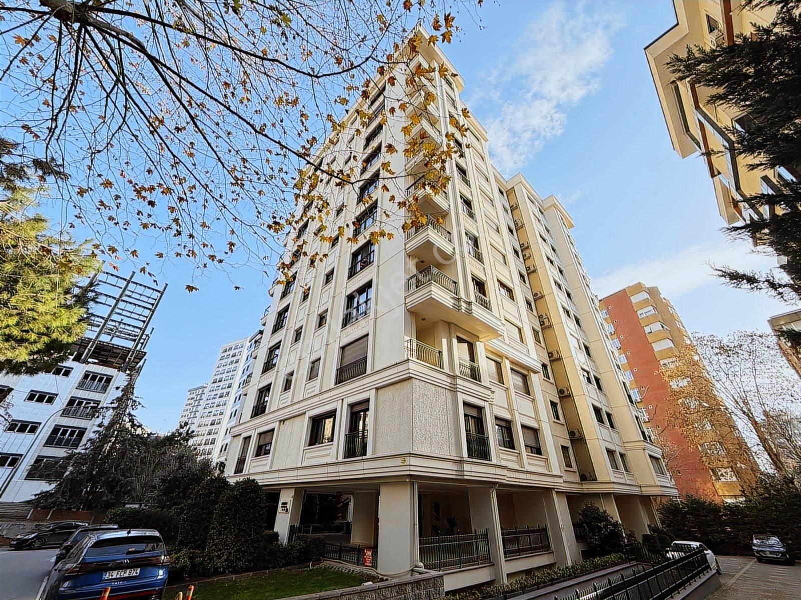 Suadiye'de Bağdat Cd. Yakın Ebeveny Banyolu Net 70m2 2+1 - Görsel 17